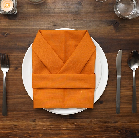 Як скласти із серветки кімоно