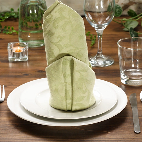 Як скласти серветки на стіл