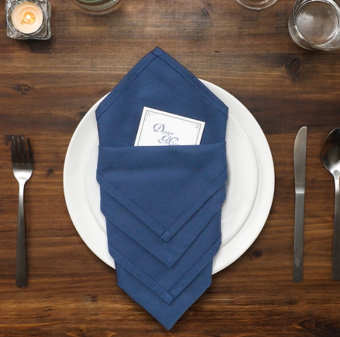 Як скласти серветки на стіл