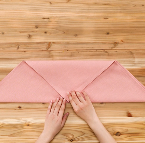 Як скласти із серветки серце