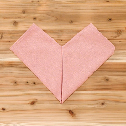 Як скласти із серветки серце