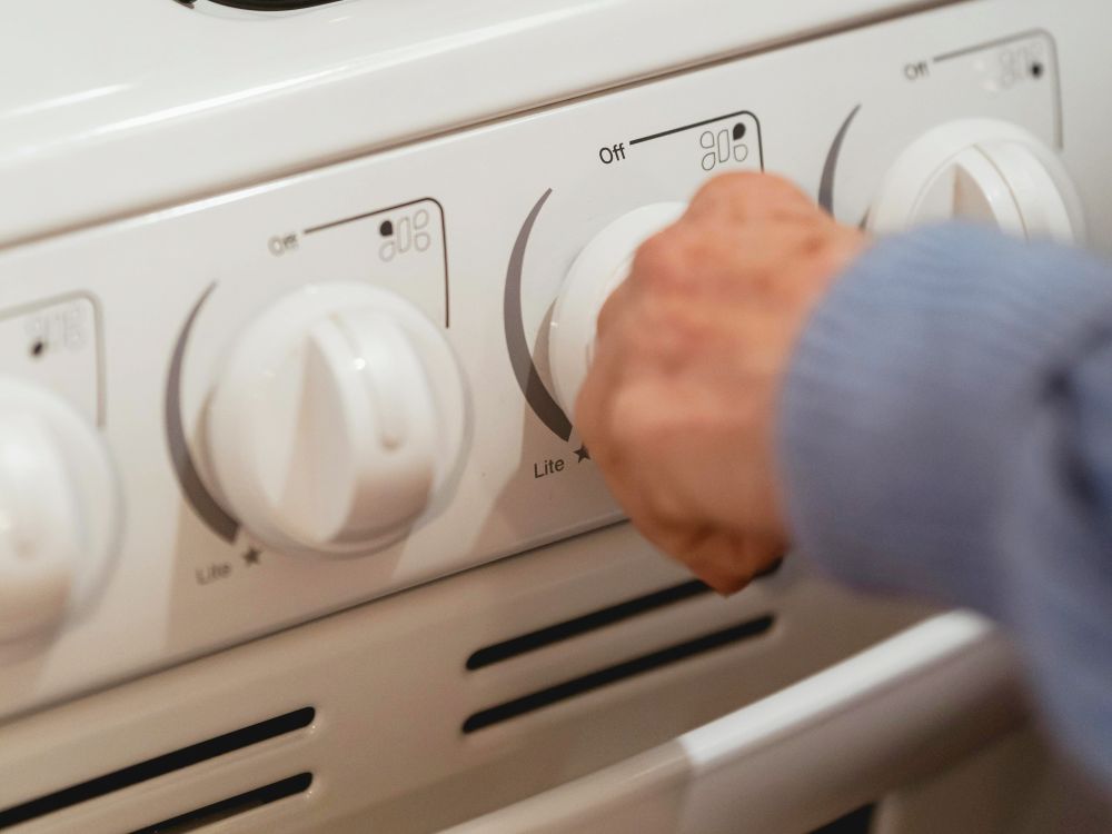 Як очистити ручки для плити