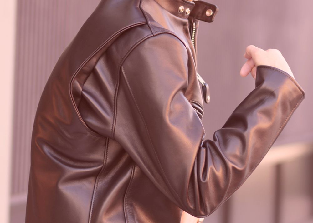 Як розгладити шкіряну куртку